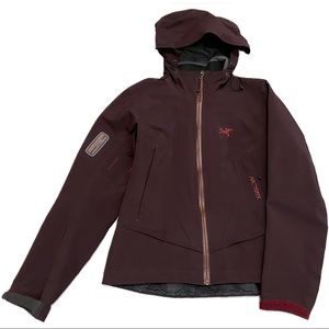 ArcTeryx Gore-Tex Luxury Designer Lightewight Waterproof Ski Coat - Women’s XS